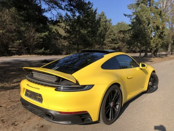 Porsche 911 2022 — миниатюра 4