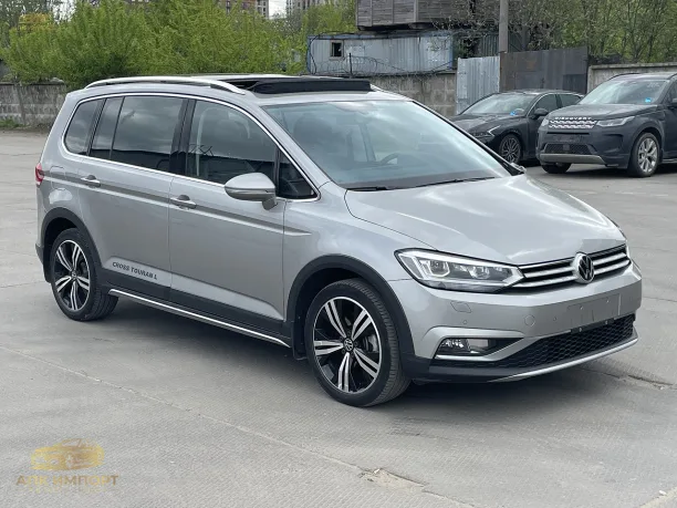 Volkswagen Touran 2022 — миниатюра 2