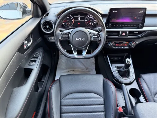 Kia Forte 2022 — миниатюра 2