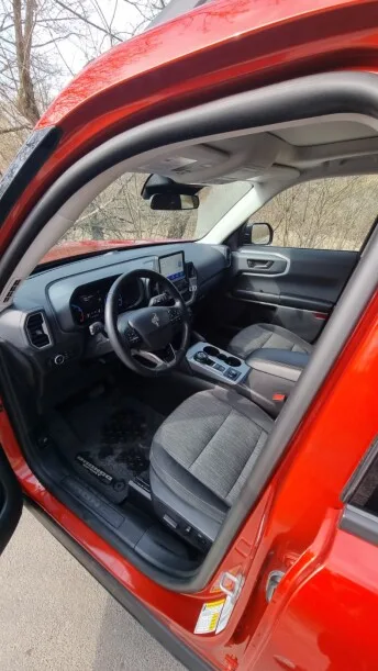 Ford Bronco Sport 2023 — миниатюра 3