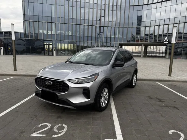 Ford Escape 2024 — фото 1, купить с доставкой в Москву
