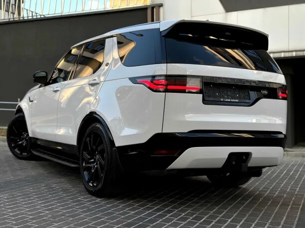 Land Rover Discovery 2023 — миниатюра 4