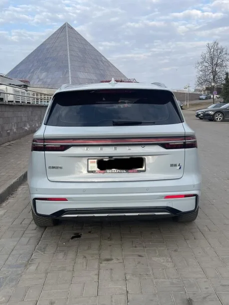 Geely Xingyue L 2022 — миниатюра 2