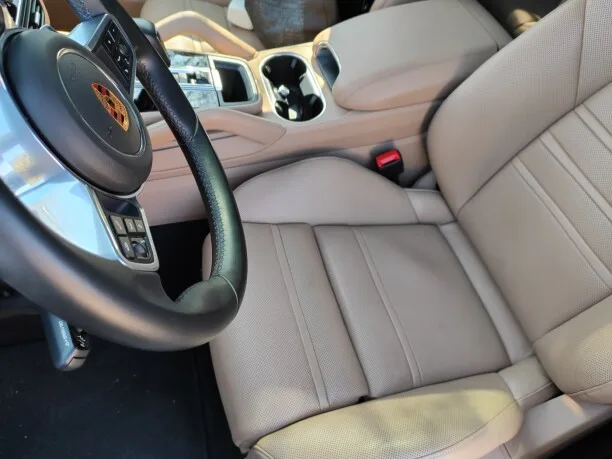 Porsche Cayenne 2022 — миниатюра 2