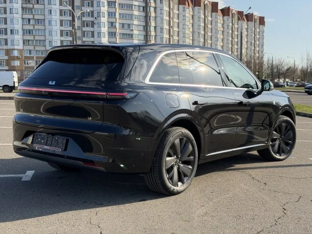 Li Auto L6 2025 — миниатюра 2