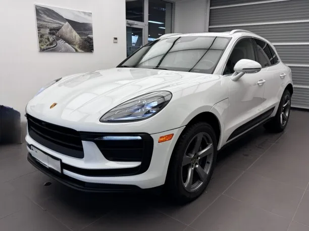 Porsche Macan 2022 — фото 1, купить с доставкой в Москву
