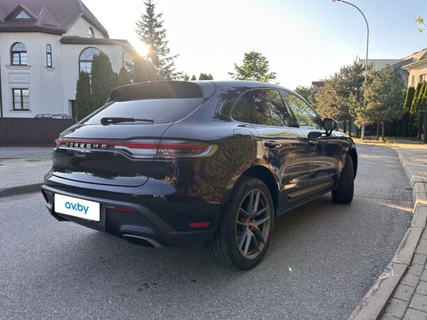 Porsche Macan 2022 — миниатюра 4