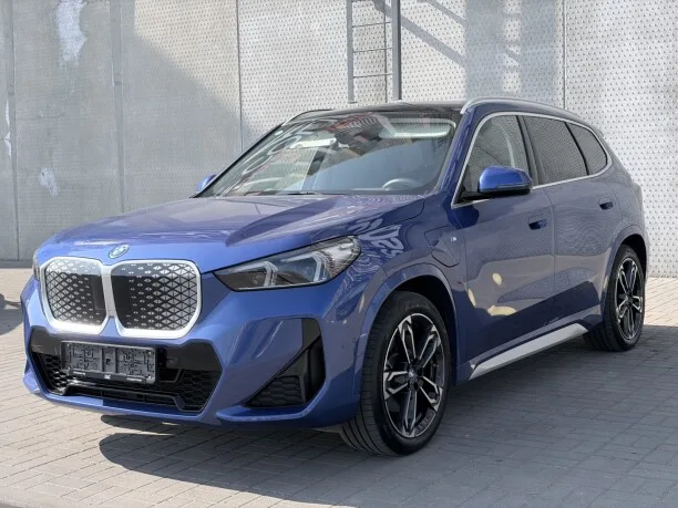 BMW iX1 2024 — фото 1, купить с доставкой в Москву