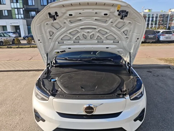 Volvo C40 2022 — миниатюра 3