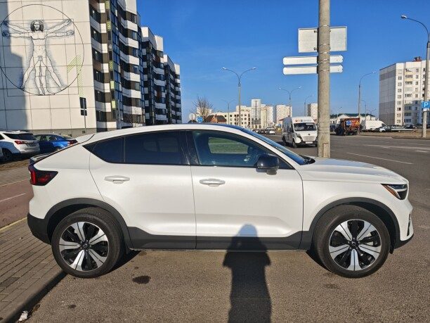 Volvo C40 2022 — 4