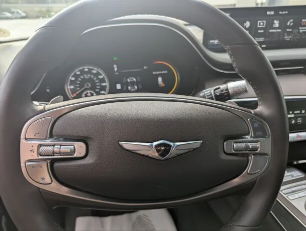 Genesis GV70 2023 — миниатюра 5
