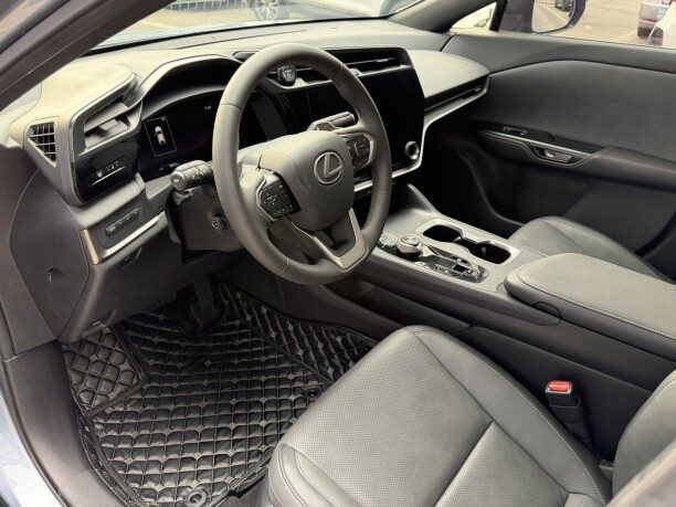 Lexus RZ 2023 — 3
