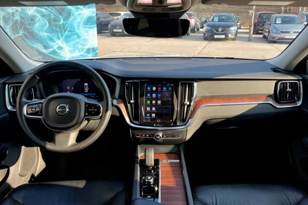 Volvo S60 2023 — миниатюра 3