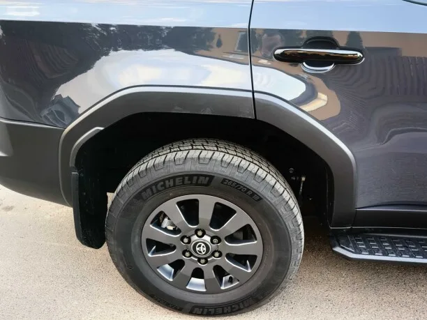 Toyota Land Cruiser Prado 2024 — миниатюра 2