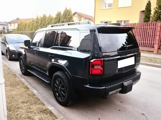 Toyota Land Cruiser Prado 2024 — миниатюра 3