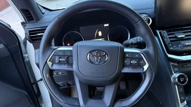 Toyota Land Cruiser 2022 — миниатюра 3