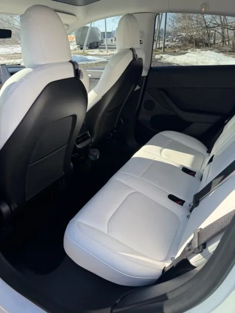 Tesla Model Y 2022 — миниатюра 3