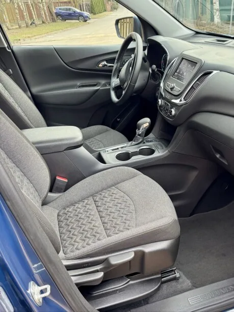 Chevrolet Equinox 2023 — миниатюра 3