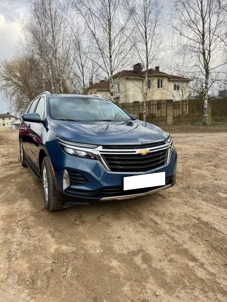 Chevrolet Equinox 2023 — фото 1, купить с доставкой в Москву