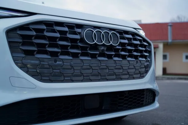 Audi Q5 2025 — миниатюра 3