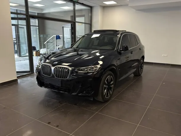 BMW iX3 2024 — фото 1, купить с доставкой в Москву