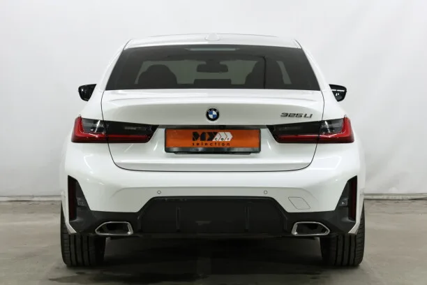 BMW 3 Series 2024 — миниатюра 2