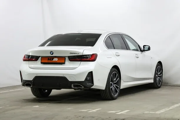 BMW 3 Series 2024 — миниатюра 4