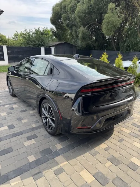 Toyota Prius 2023 — миниатюра 2