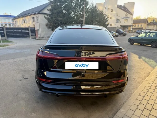 Audi e-tron S Sportback 2022 — миниатюра 2