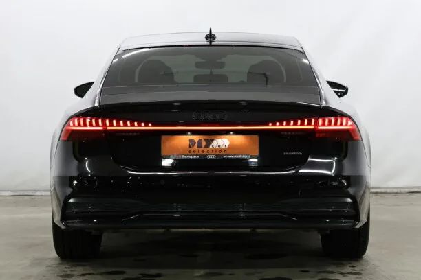 Audi A7 2022 — миниатюра 2