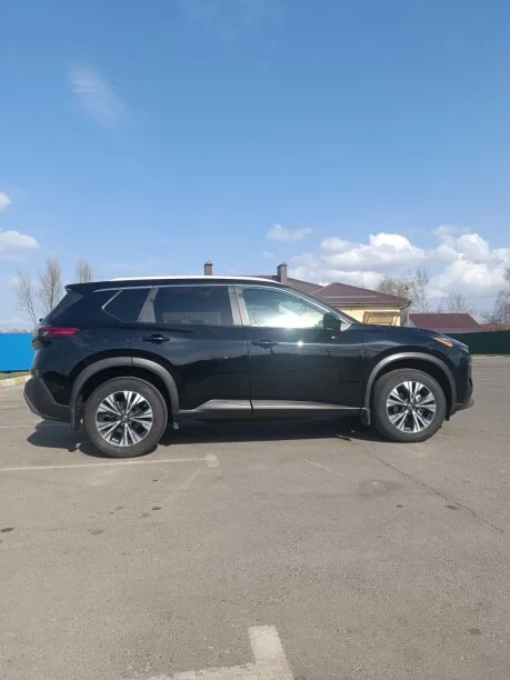 Nissan Rogue 2023 — фото 1, купить с доставкой в Москву