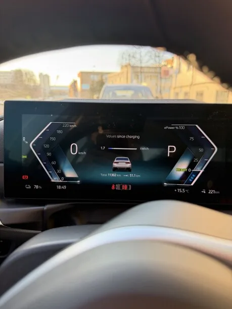 BMW i3 2023 — миниатюра 3