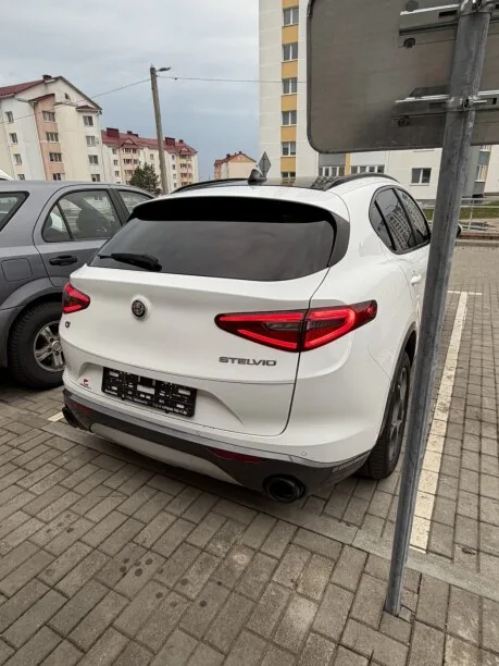 Alfa Romeo Stelvio 2022 — миниатюра 2