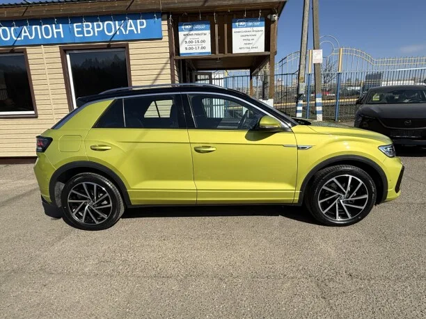 Volkswagen T-Roc 2023 — миниатюра 4