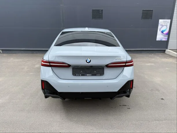 BMW 5 Series 2024 — миниатюра 2