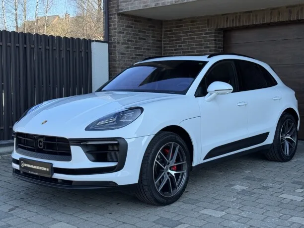 Porsche Macan 2023 — фото 1, купить с доставкой в Москву