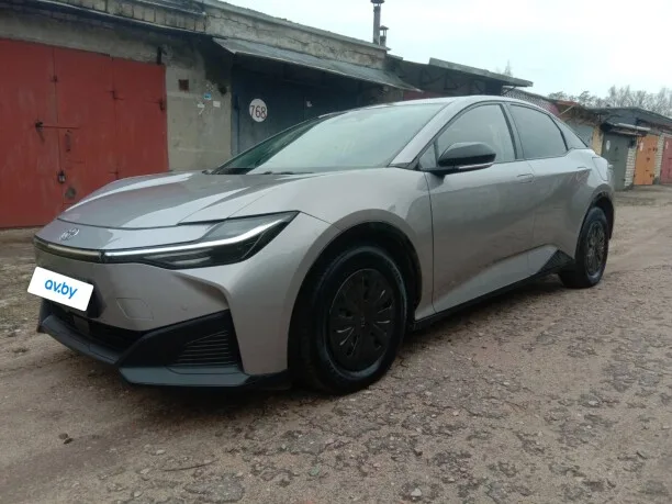 Toyota bZ3 2023 — фото 1, купить с доставкой в Москву