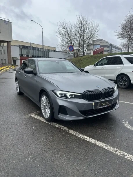 BMW 3 Series 2024 — фото 1, купить с доставкой в Москву