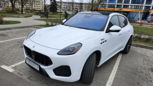 Maserati GRECALE 2023 — фото 1, купить с доставкой в Москву