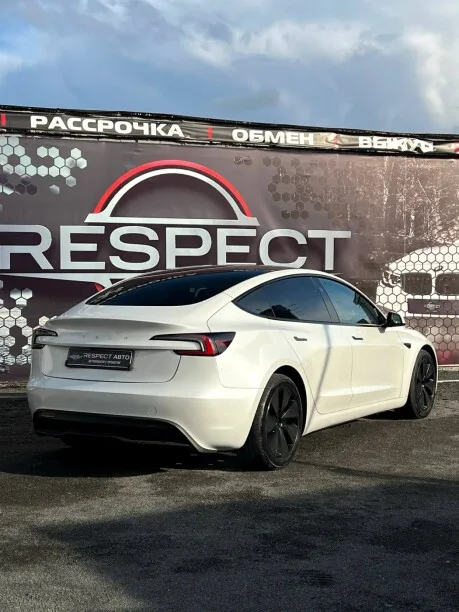 Tesla Model 3 2024 — миниатюра 4