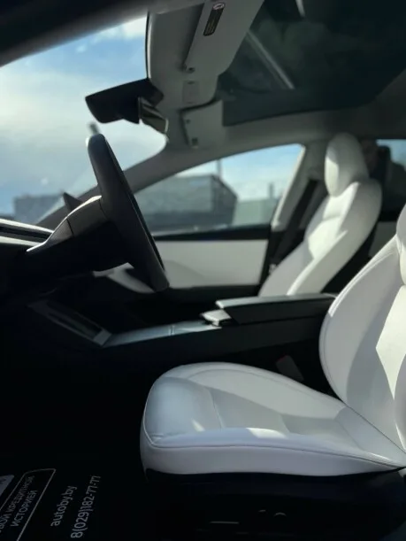 Tesla Model 3 2024 — миниатюра 5