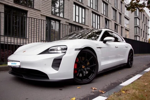 Porsche Taycan 2023 — миниатюра 2