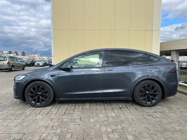 Tesla Model X 2022 — миниатюра 4