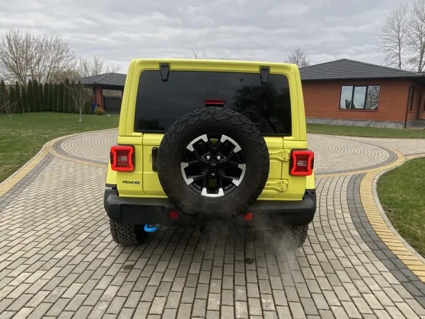 Jeep Wrangler 2023 — миниатюра 2