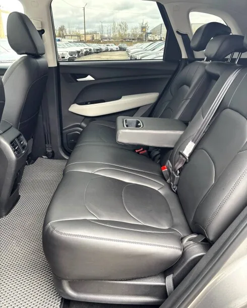 Chevrolet Captiva 2022 — миниатюра 3