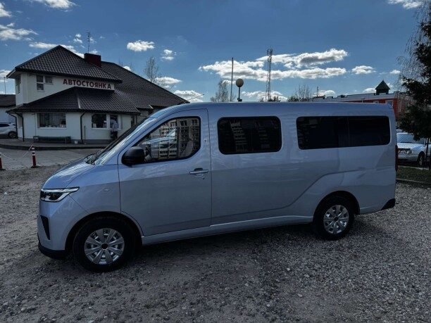 Wuling Yangguang 2025 — 4
