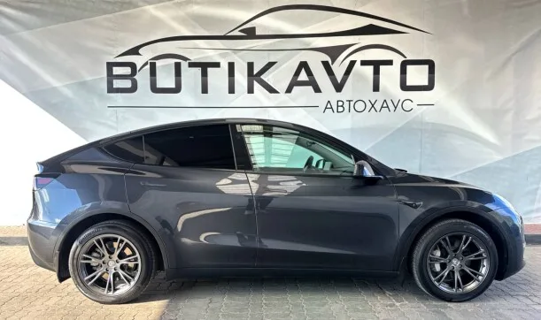 Tesla Model Y 2024 — миниатюра 5