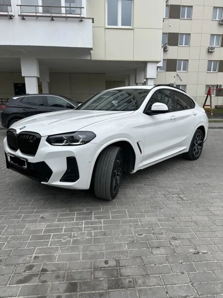 BMW X4 2022 — фото 1, купить с доставкой в Москву