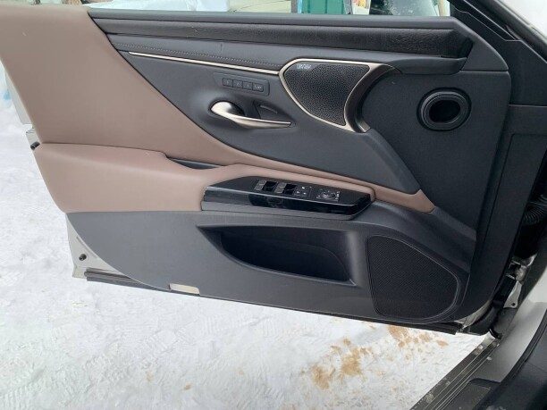 Lexus ES 2023 — 5