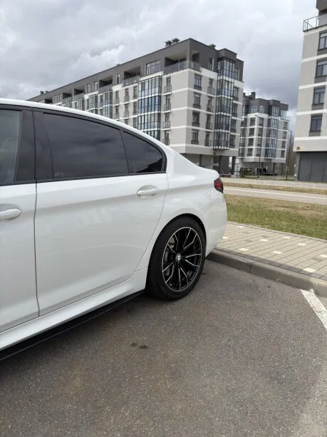 BMW 5 Series 2022 — миниатюра 2